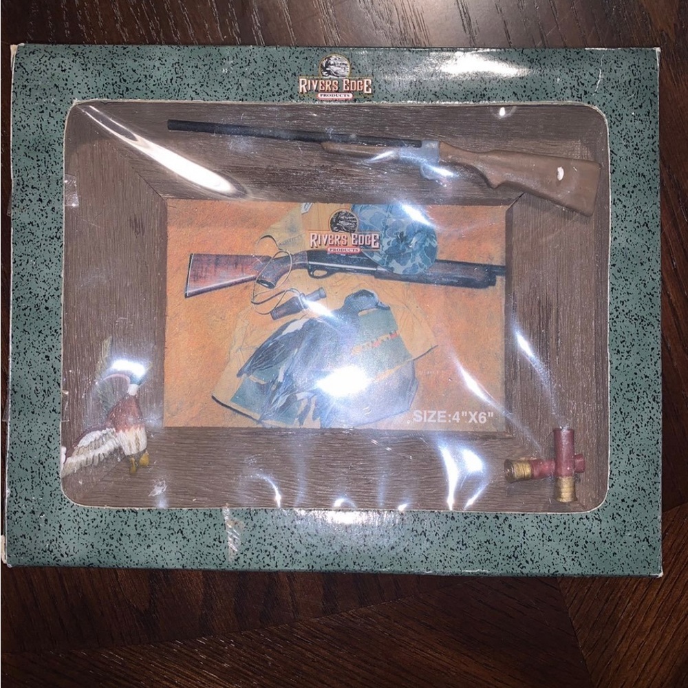 River's Edge 4x6 Picture Frame Barnwood Duck Hunting Shotgun Desk-Wall Mount
